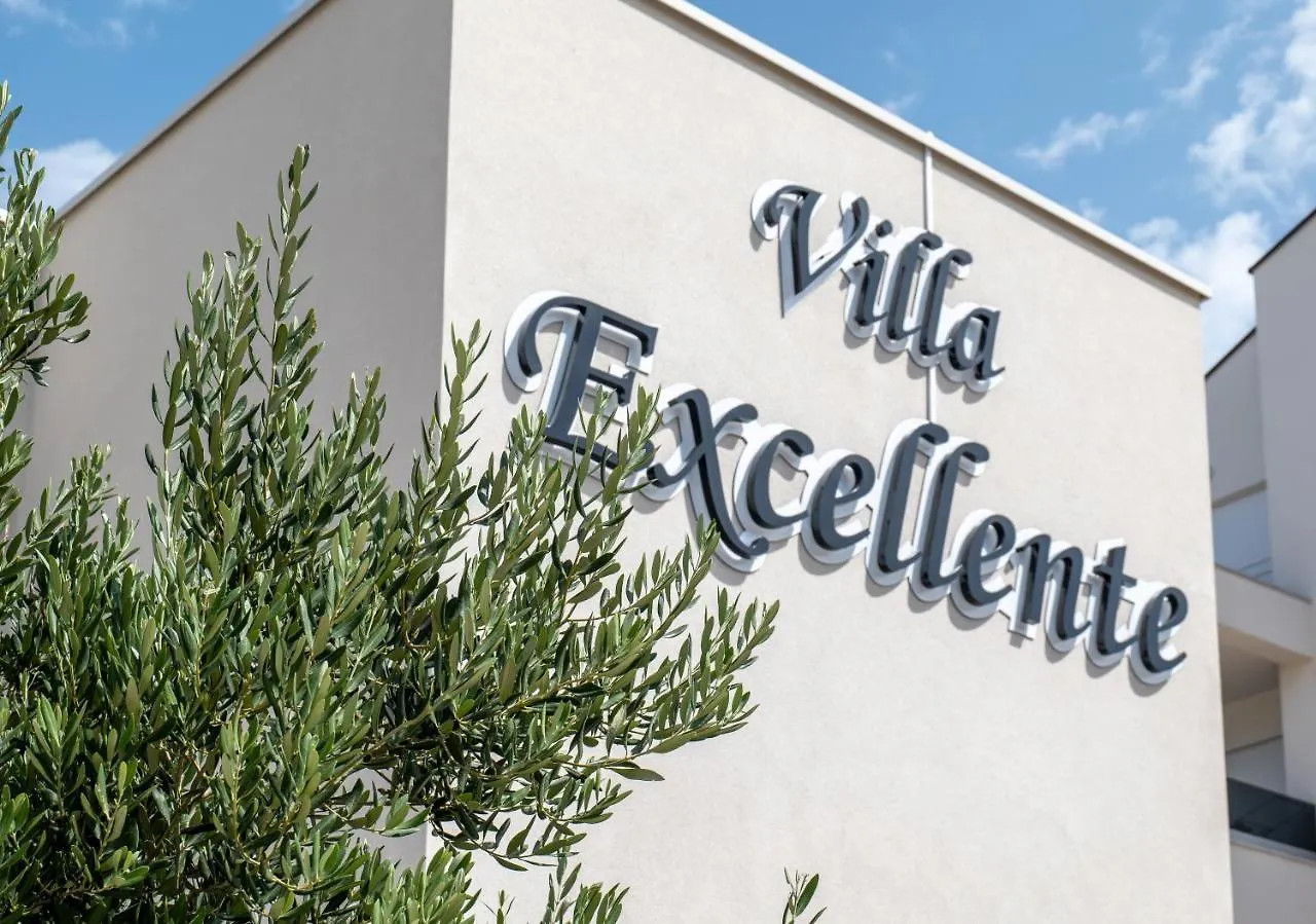 Villa Excellente Mandre 0*,